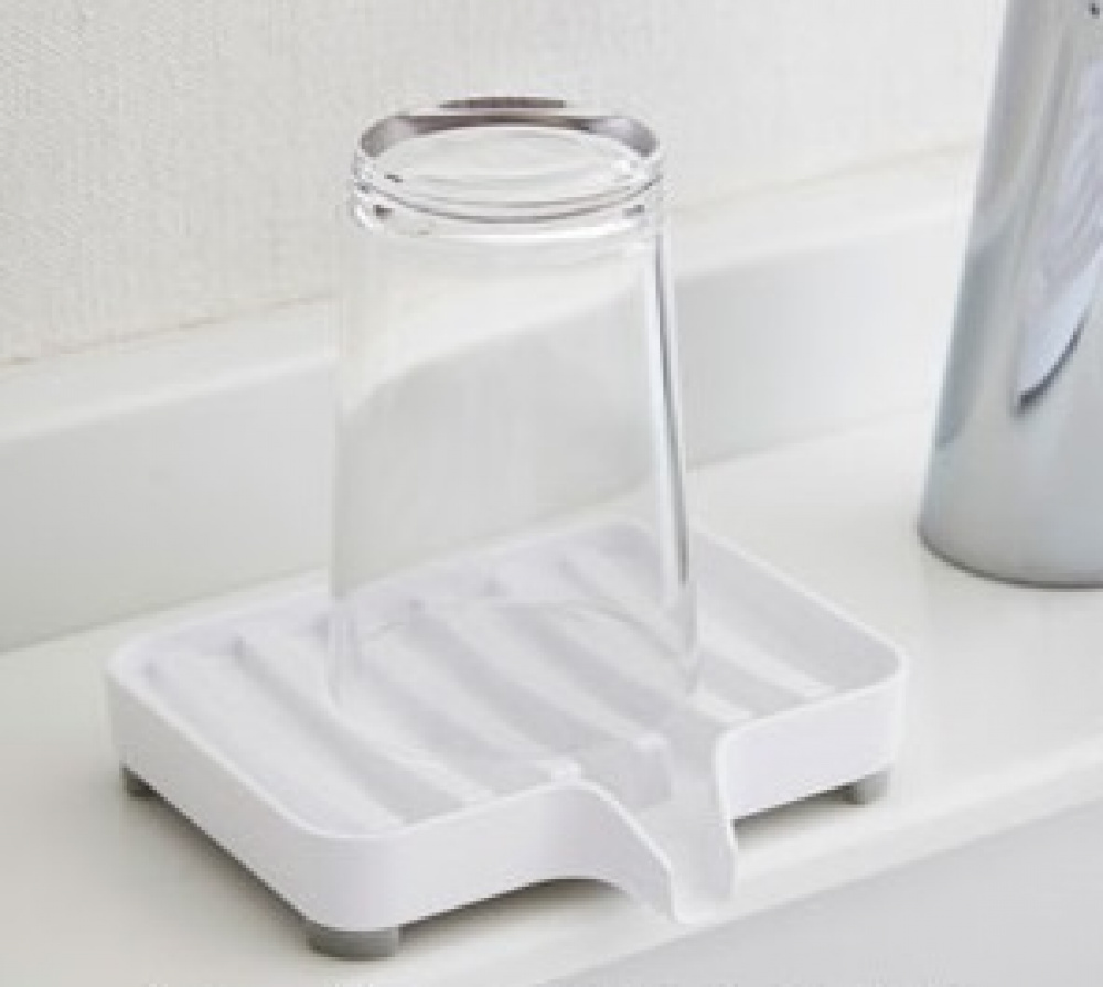 Tvålkopp, MIST SOAP TRAY, 11 x 10 x H 2,2 cm, Yamazaki, Vit i gruppen Förvaring / Badrumsförvaring hos SmartaSaker.se (43071)