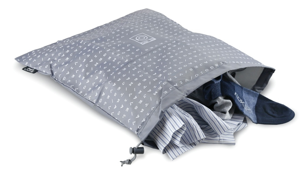 Tvättpåse för resan, TRAVEL - SACCHETTO LAVANDERIA, 40 x 45 cm, Grå i gruppen Förvaring / Förvaring på resa / Packpåsar och packkuber hos SmartaSaker.se (43124)
