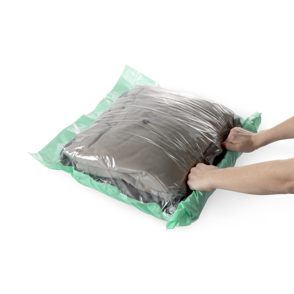 Vakuumpåsar, 2 st, MANUAL ROLL-UP, Large, 70 x 55cm, Klar / Grön i gruppen Förvaring / Garderobsförvaring / Vakuumförvaring / Manuella vakuumpåsar hos SmartaSaker.se (43183)