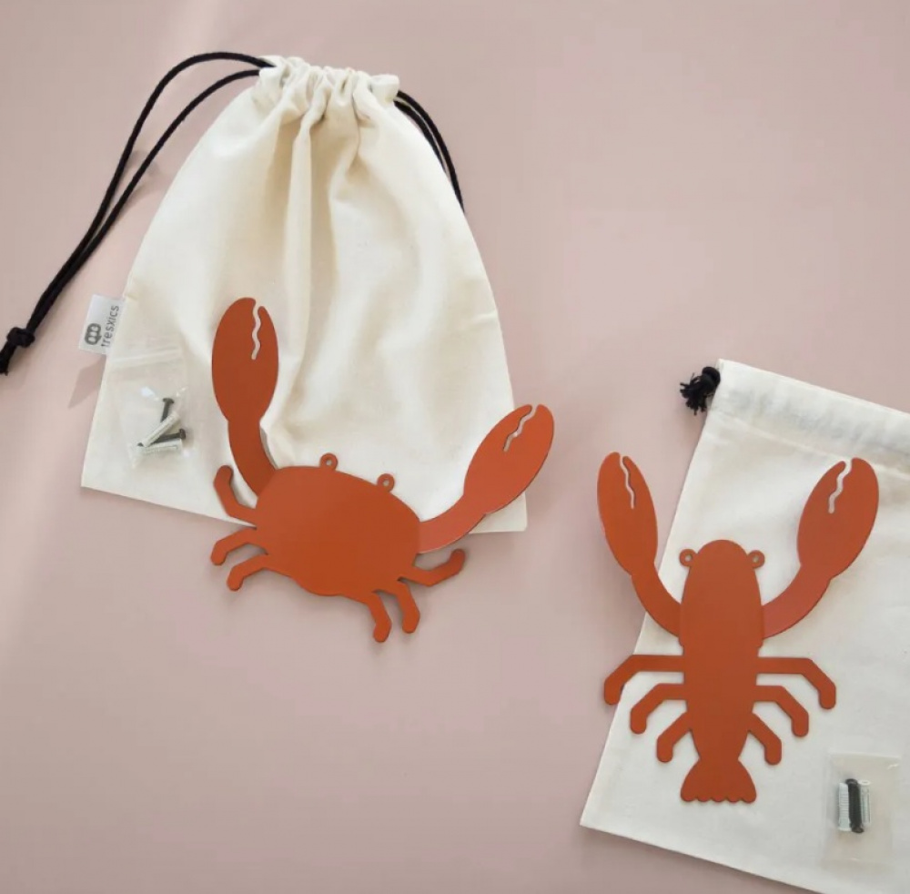 Väggkrok av återvunnen metall, LOBSTER, 15 x 20 cm, Orange i gruppen Förvaring / Hallförvaring / Krokar och hängare hos SmartaSaker.se (43231)