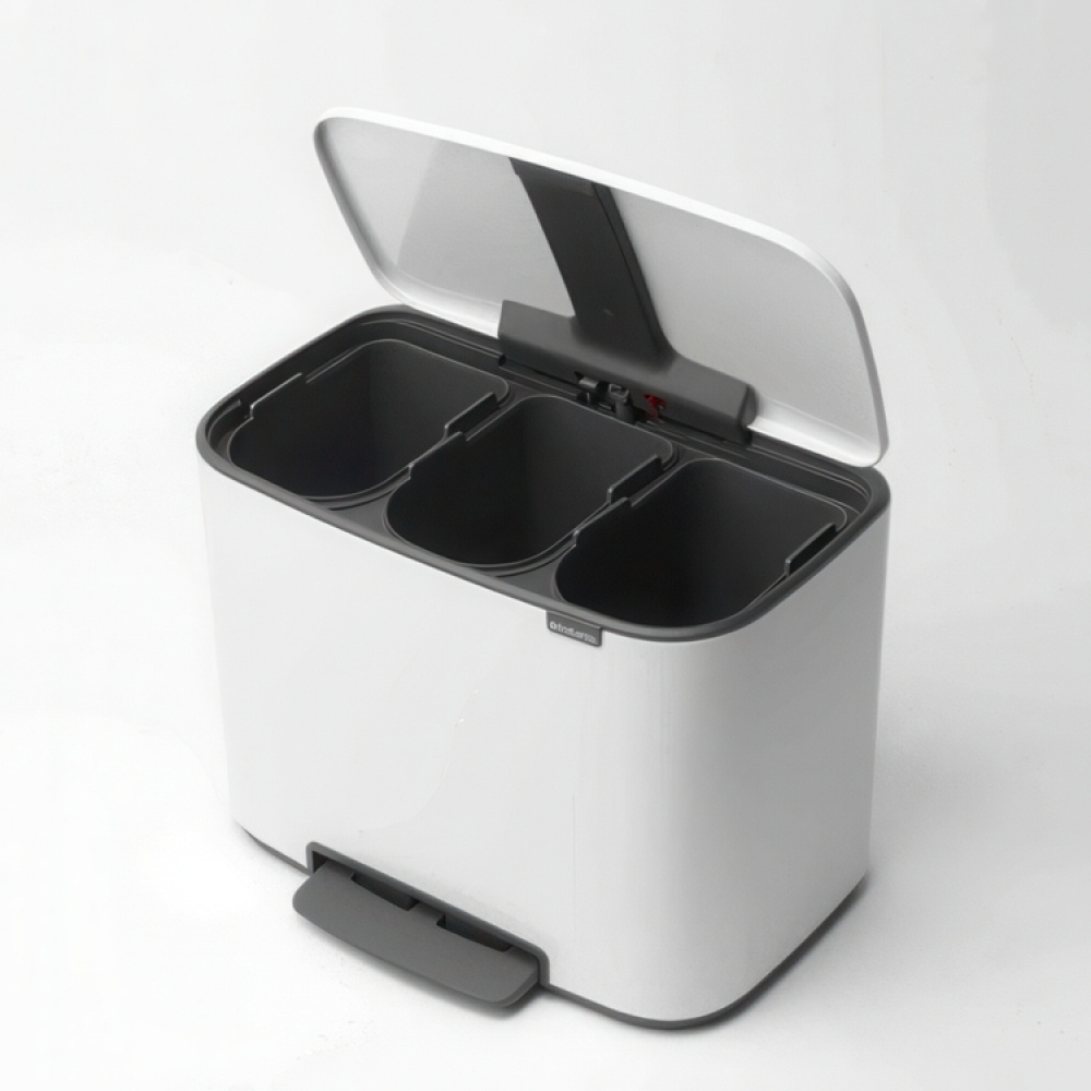 Återvinningsstation, 3 insatser, BRABANTIA BO PEDAL BIN, 3 x 11 L i gruppen Förvaring / Städförvaring och sopsortering / Sopsortering hos SmartaSaker.se (43258)