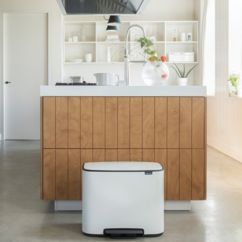 Återvinningsstation, 3 insatser, BRABANTIA BO PEDAL BIN, 3 x 11 L i gruppen Förvaring / Städförvaring och sopsortering / Sopsortering hos SmartaSaker.se (43258)